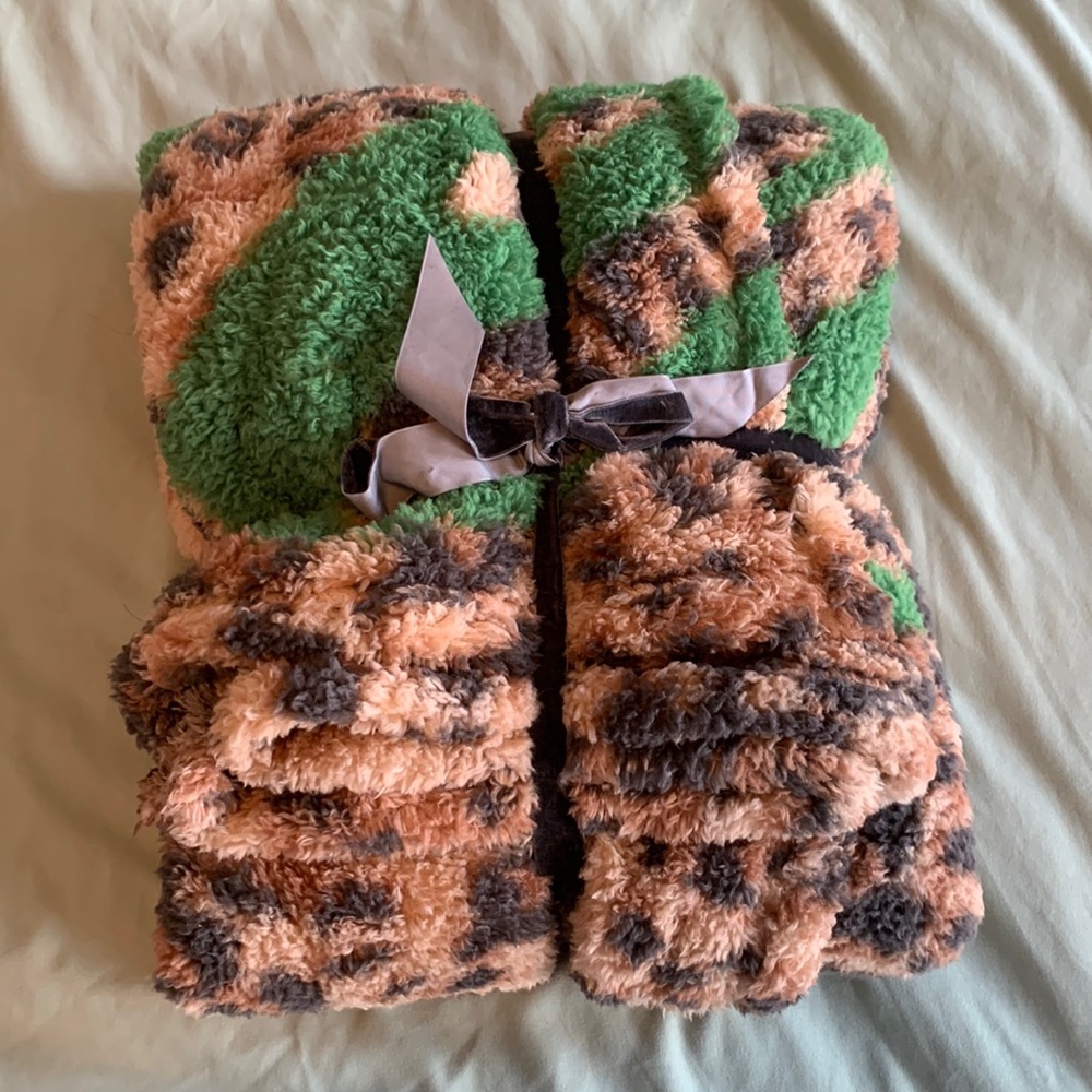 Aerie Plush Blanket